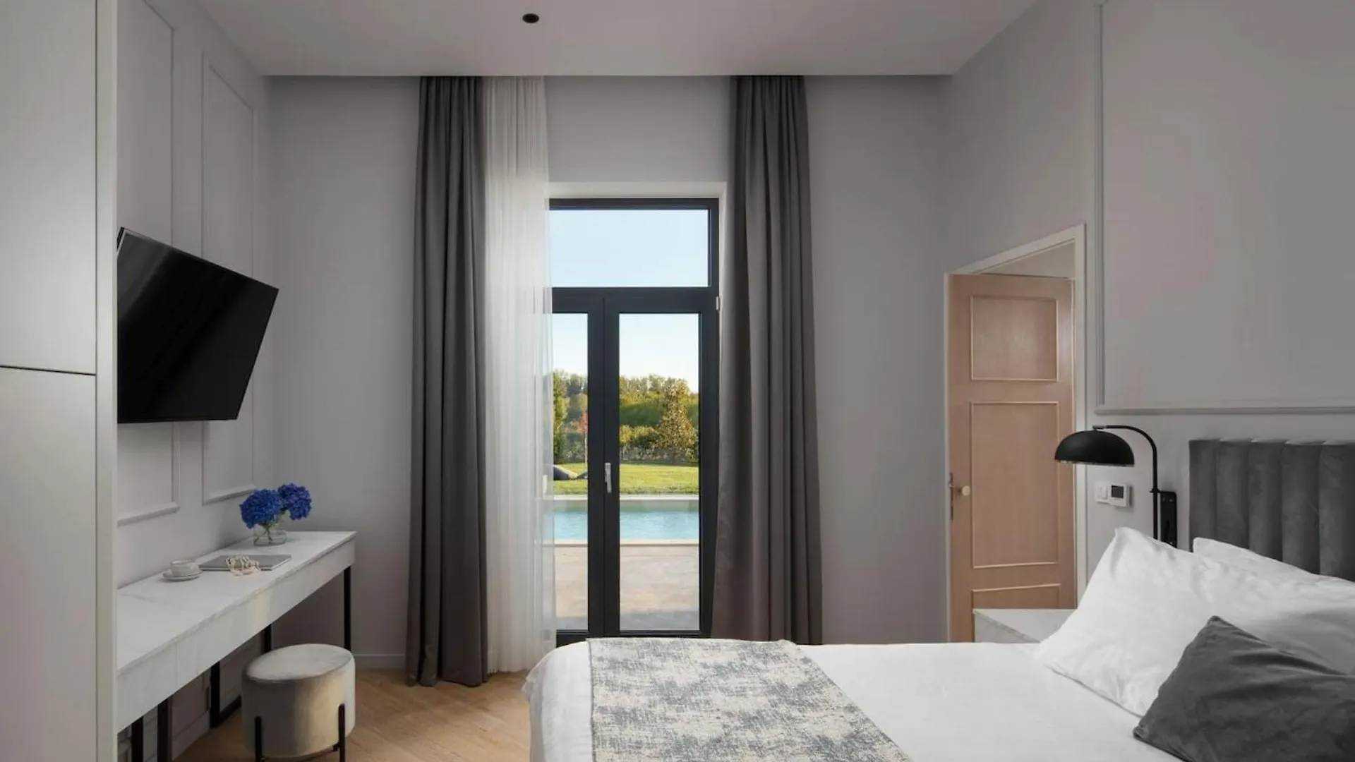 Luxury Villa Valens With Wellness In Tinjan Radetici