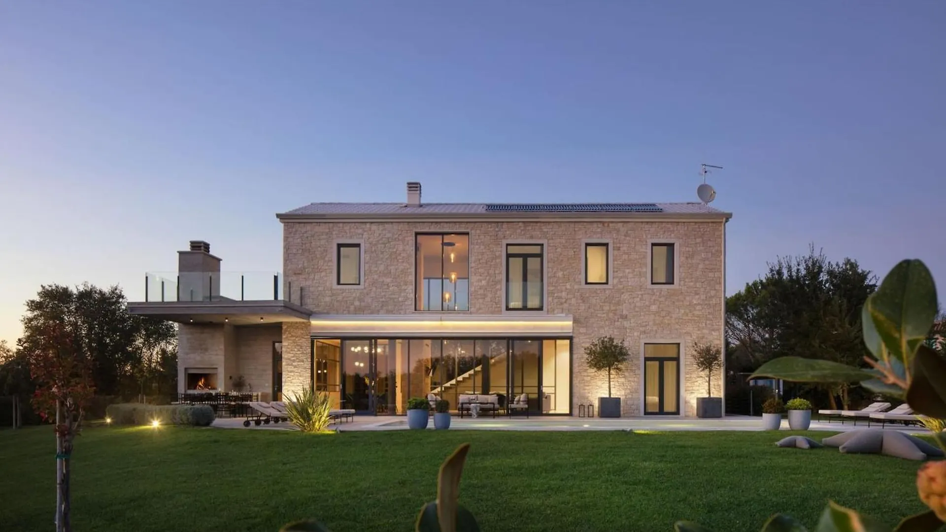 Luxury Villa Valens With Wellness In Tinjan Radetici