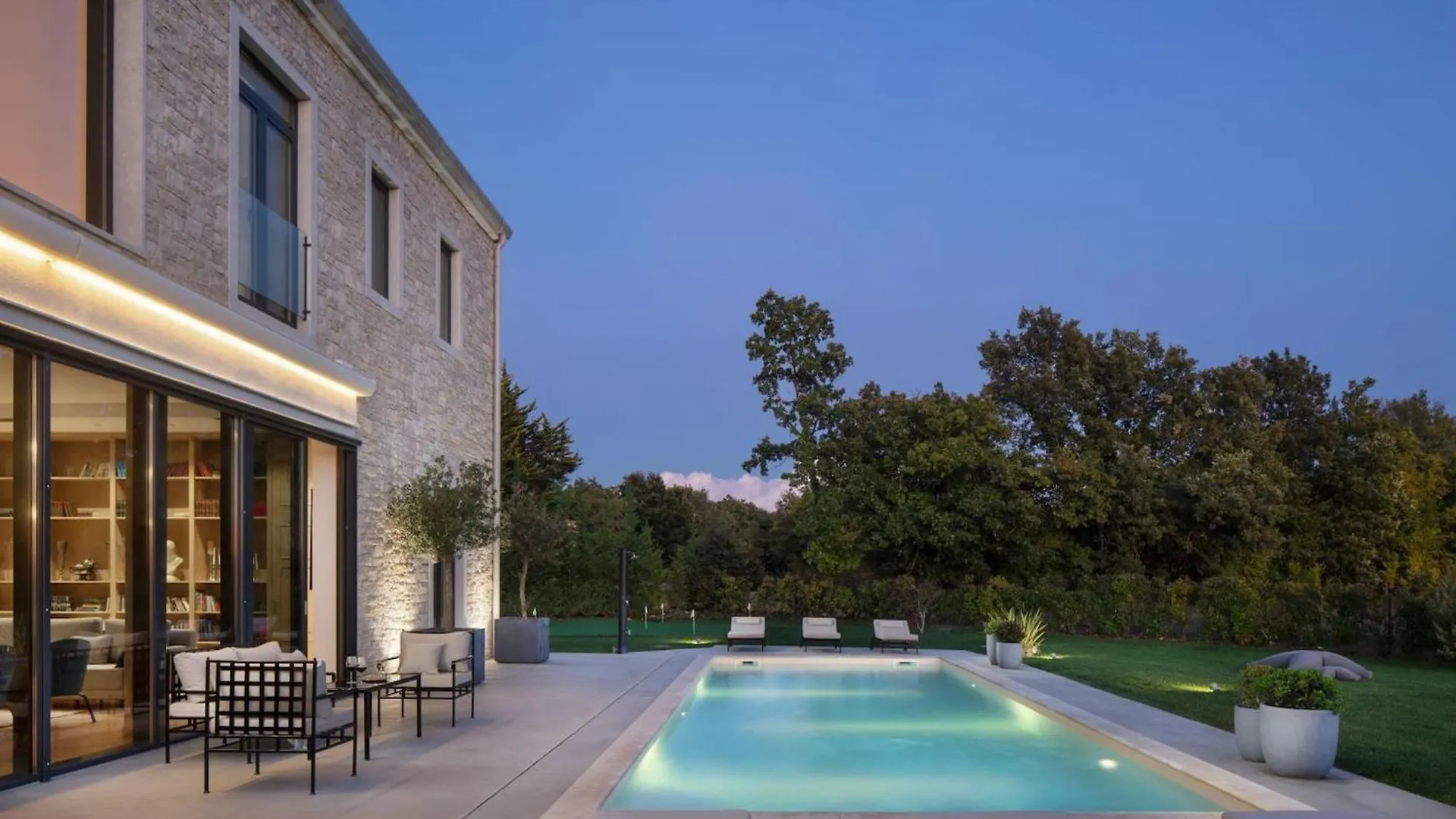 Luxury Villa Valens With Wellness In Tinjan Radetici